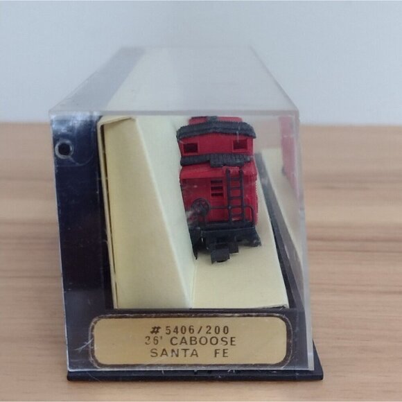 Vintage Bronco Authentic N Scale 36' Caboose Santa Fe - Picture 4 of 6